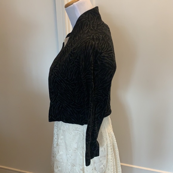 Calvin Klein zebra shrug Size S - Picture 5 of 13